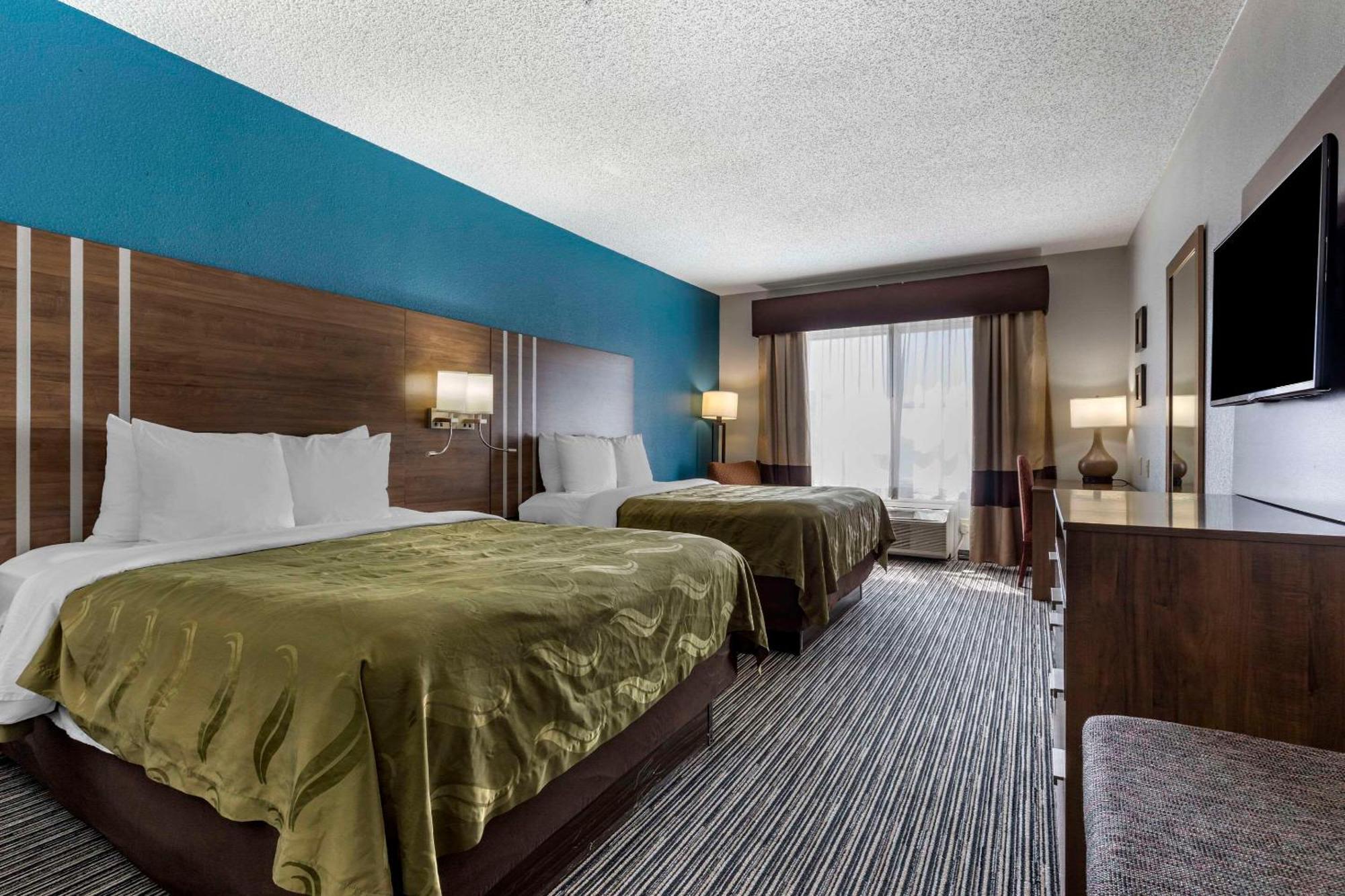 Quality Inn & Suites I-35 E-Walnut Hill Dallas Exterior photo