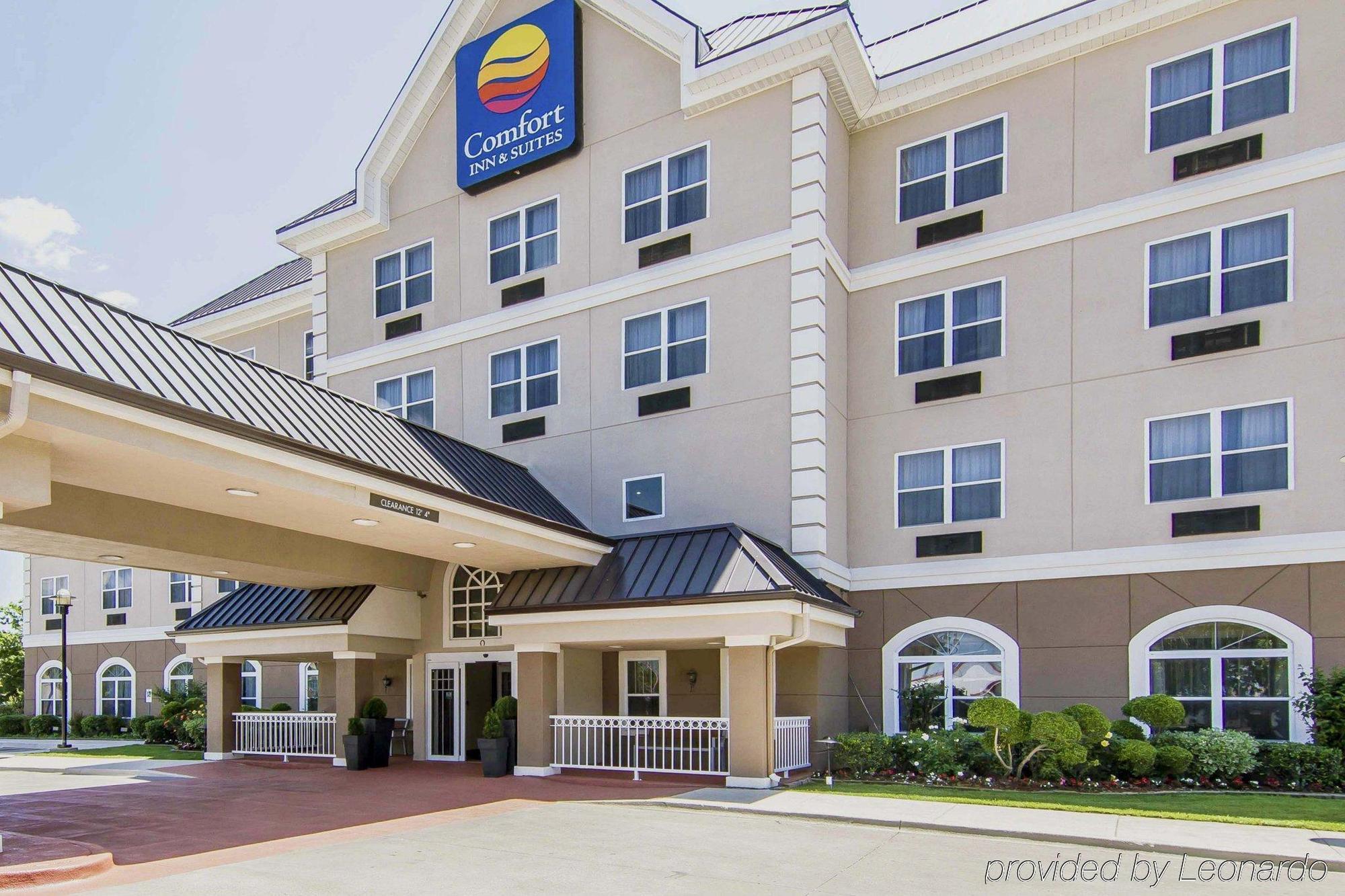 Quality Inn & Suites I-35 E-Walnut Hill Dallas Exterior photo